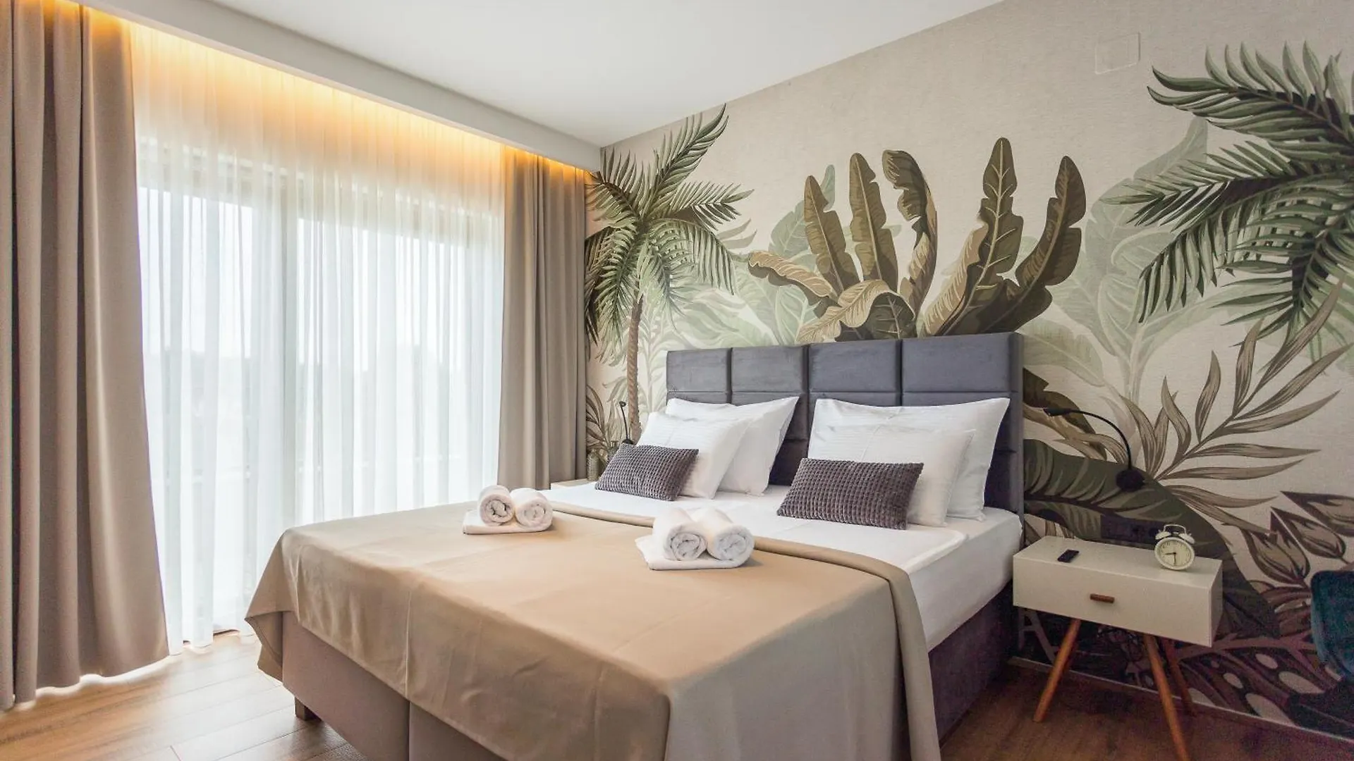 Villa One Way For 8 People Near Medulin With Heated Pool, Kids Playground & Only 200 M From The Beach Banjole 0*,  Chorvatsko